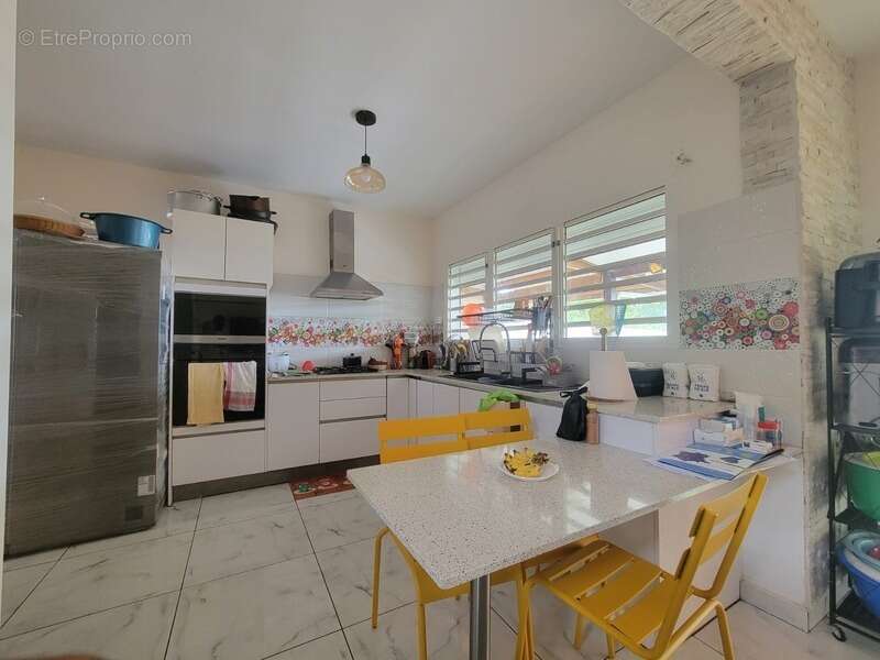 Maison à REMIRE-MONTJOLY