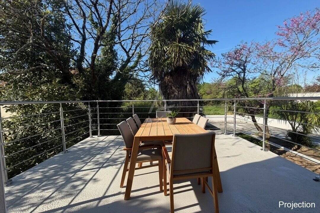 Appartement à BOUGUENAIS