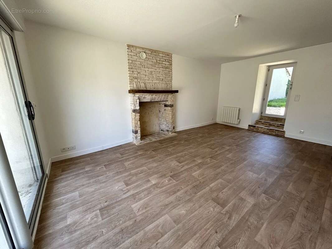 Maison à FAYE-L'ABBESSE