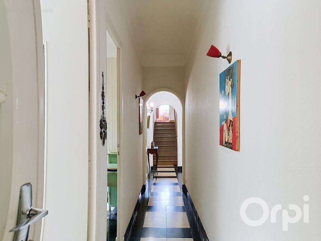 RARE à la vente villa d'exception de 191 m² type 5 sur 1995 m² de terrain - photo 9