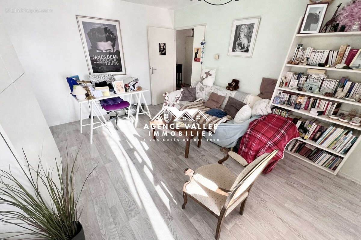 Appartement à SAINT-PIERRE-DU-PERRAY