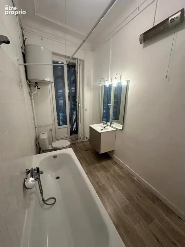 Type 2/3 - 55 m2 - rue d'italie - prefecture 13006 - vide - residence principale - photo 14