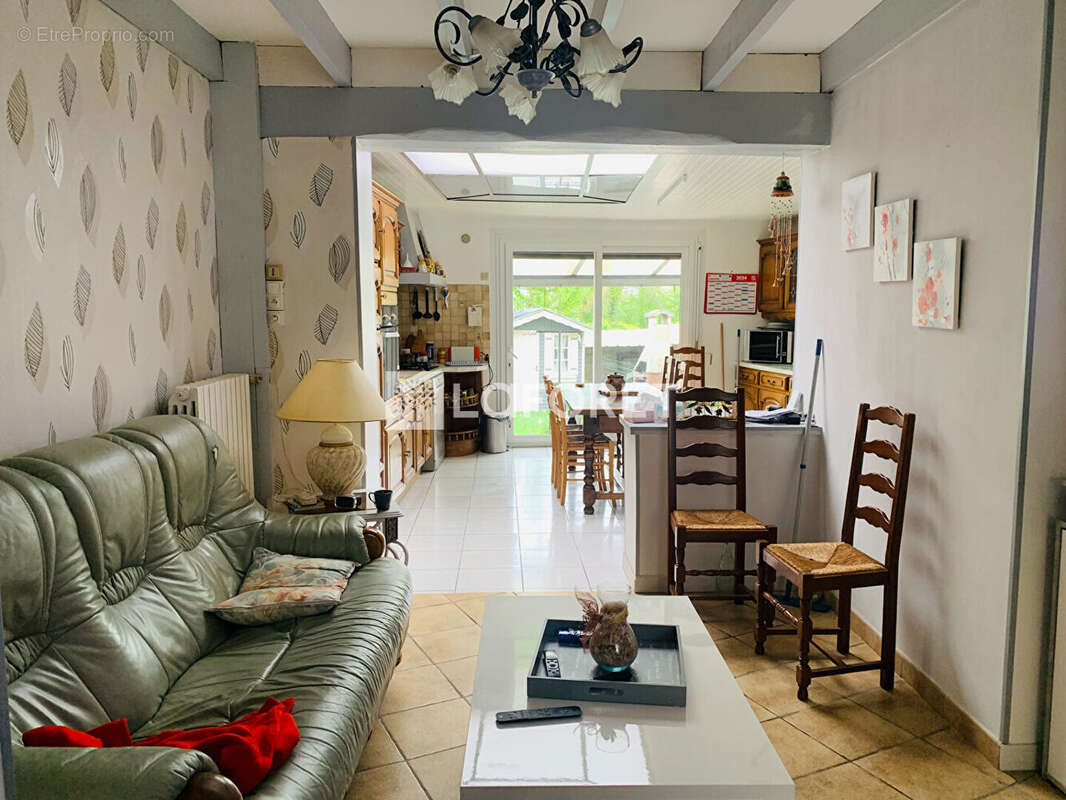 Maison à SAINT-QUENTIN