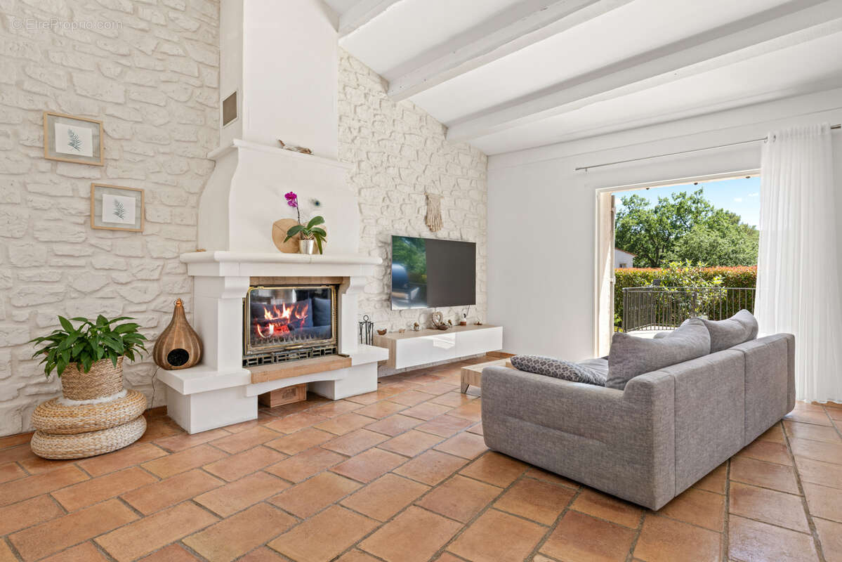Maison à TOURRETTES-SUR-LOUP
