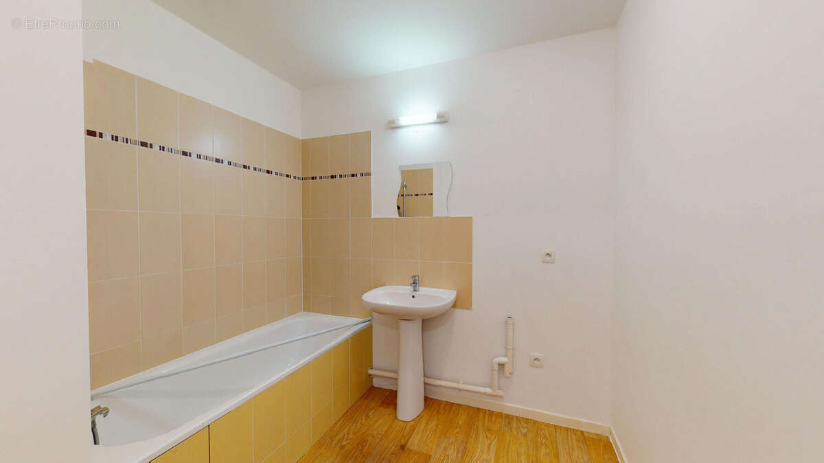 Appartement à FONTENAY-LE-FLEURY