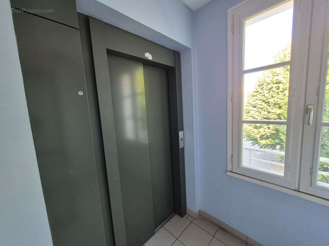 Immeuble tertiaire Josselin 770 m2 - photo 17
