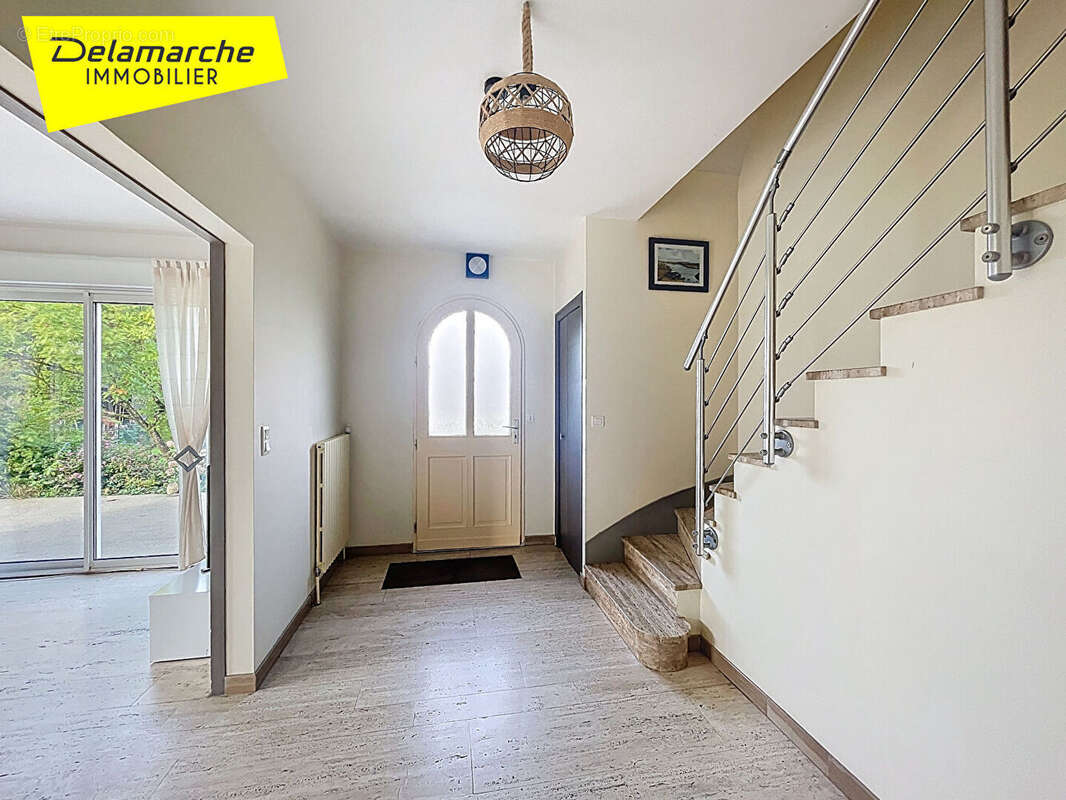 Maison à SAINT-HILAIRE-DU-HARCOUET