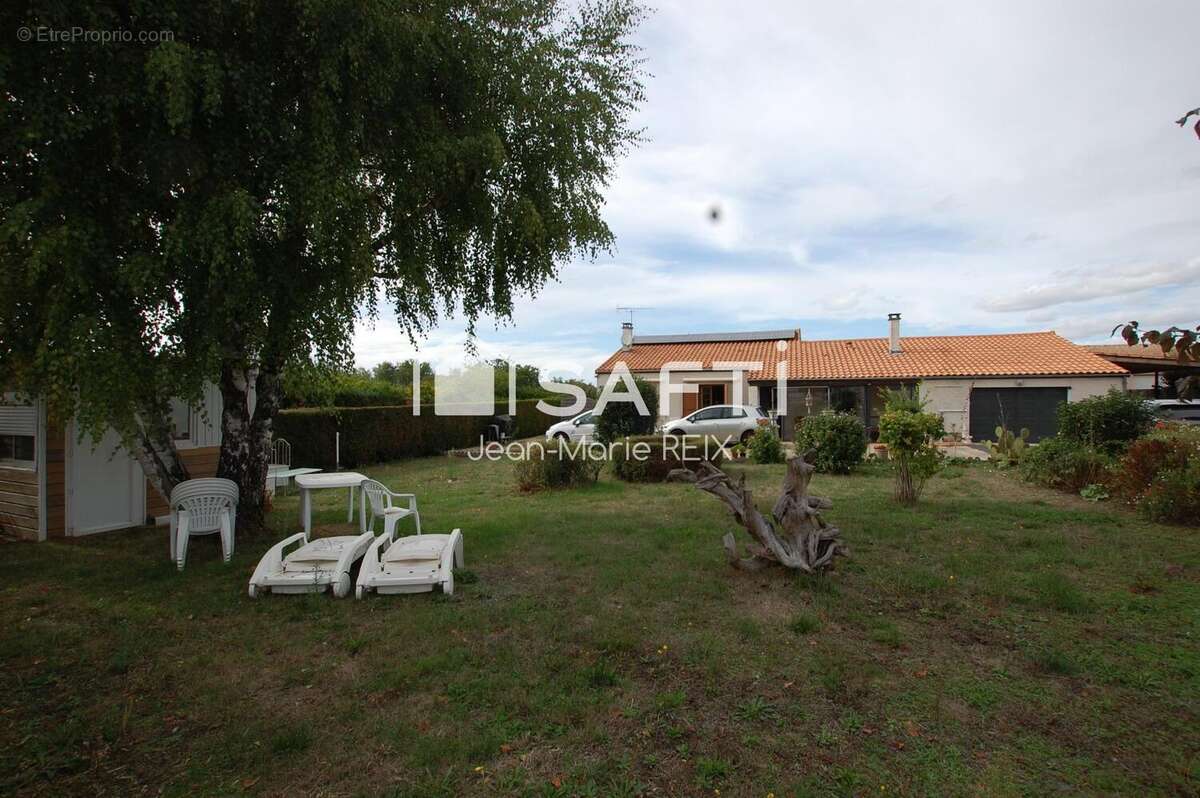 Photo 2 - Maison à SAINT-GERMAIN-DE-LUSIGNAN