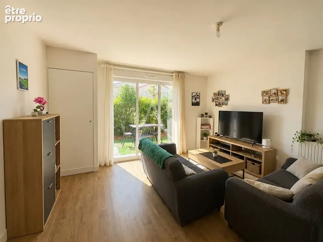 Appartement à MIGNALOUX-BEAUVOIR