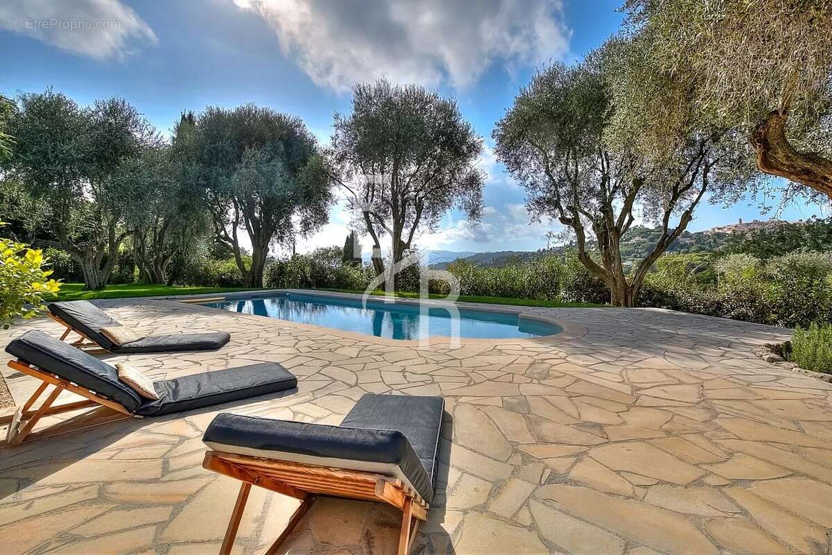 Maison à MOUGINS
