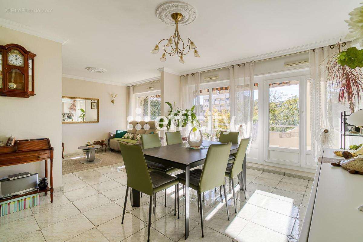 Appartement à LYON-9E