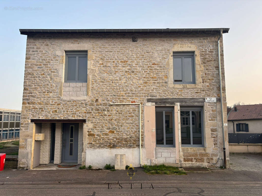 Maison à CHATENOIS