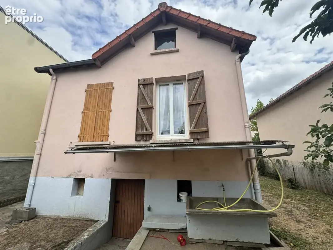 Maison à MONTLUCON