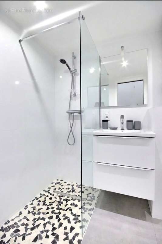 Studio 19m2 parfait état - photo 7