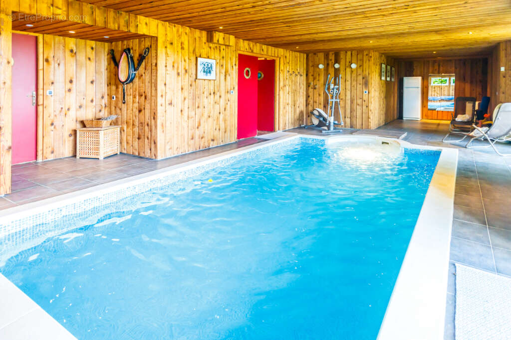 Maison à NEUVECELLE