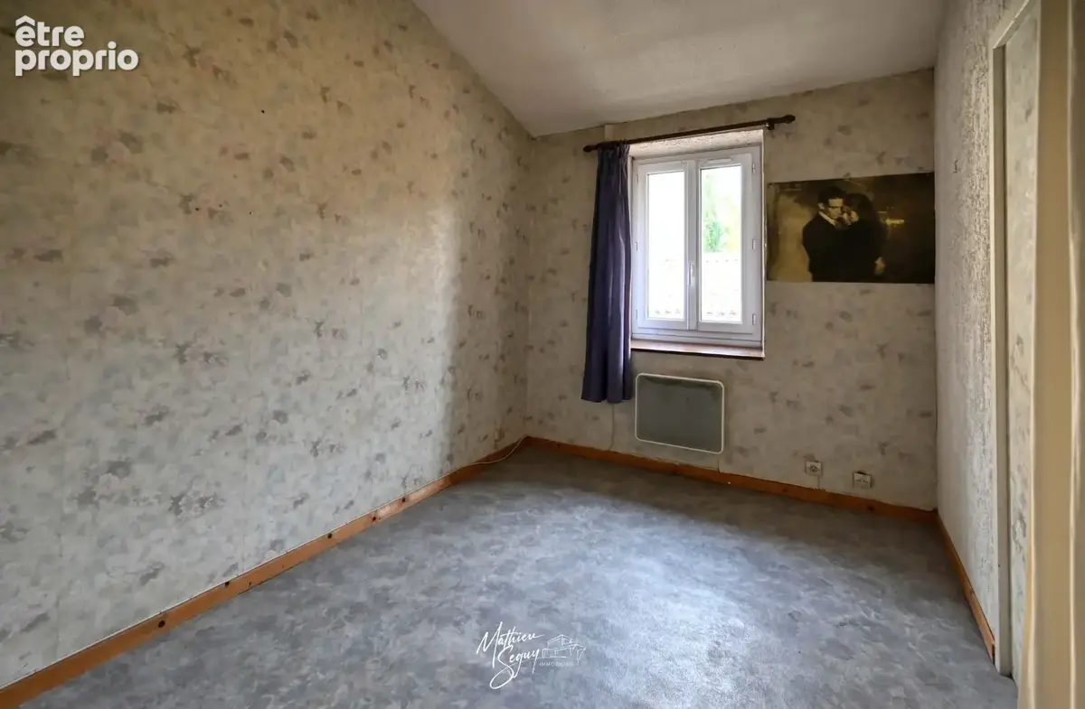 SAINT GENIS LAVAL - Maison de village avec courette - photo 20