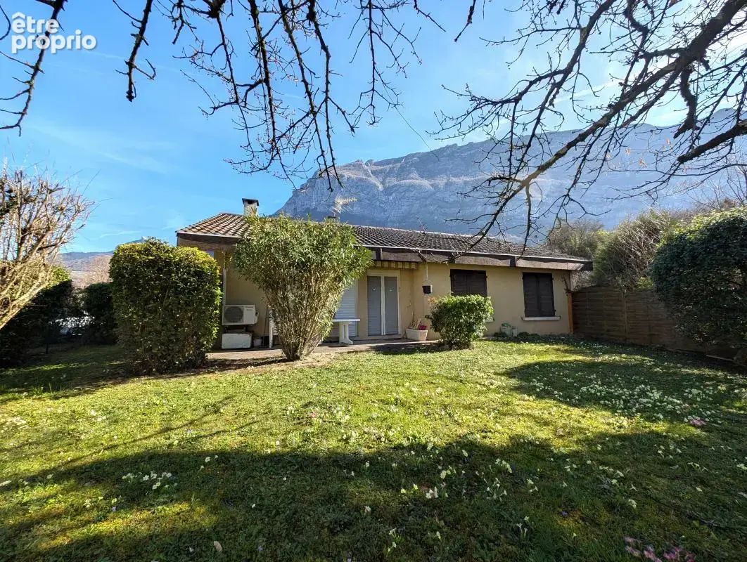 Maison à SAINT-EGREVE