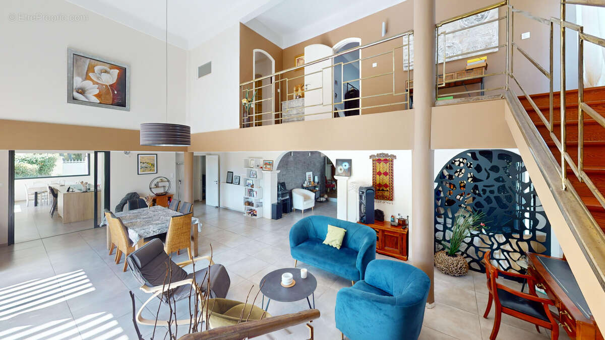 Maison à CARRY-LE-ROUET