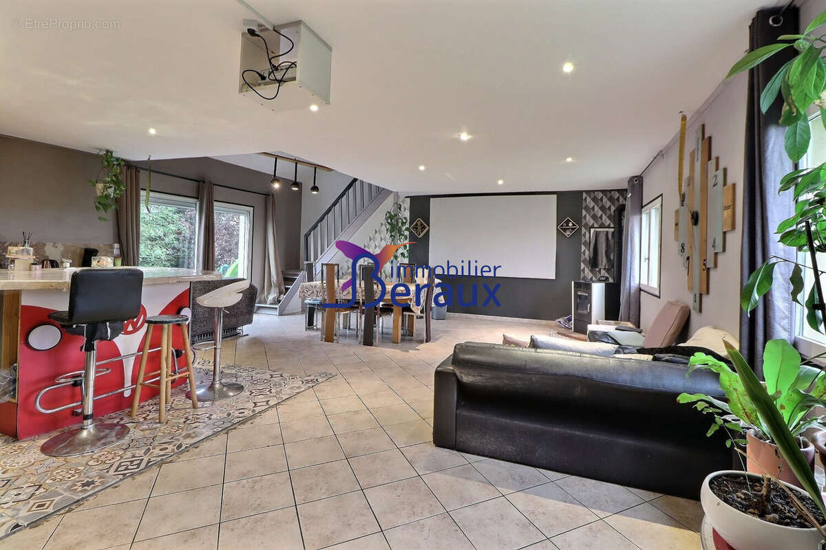 Maison à EPINAY-SUR-DUCLAIR