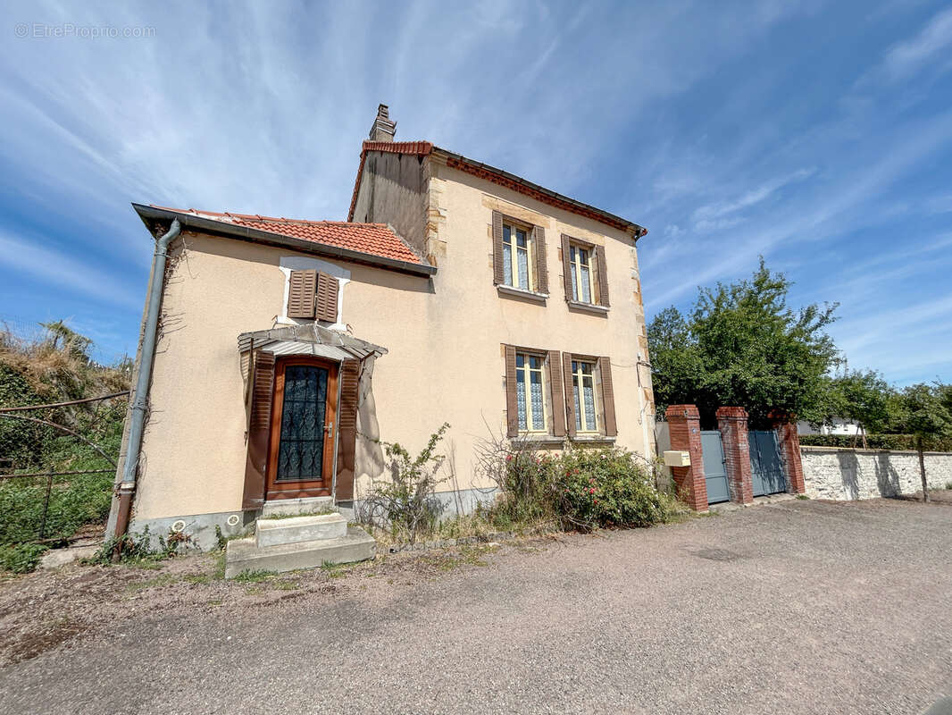 Maison à BEZENET
