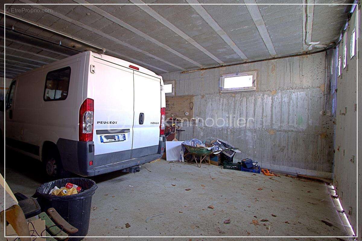 Maison familiale avec fort potentiel – 140 m² + sous-sol complet sur 2000 m² de terrain - photo 12