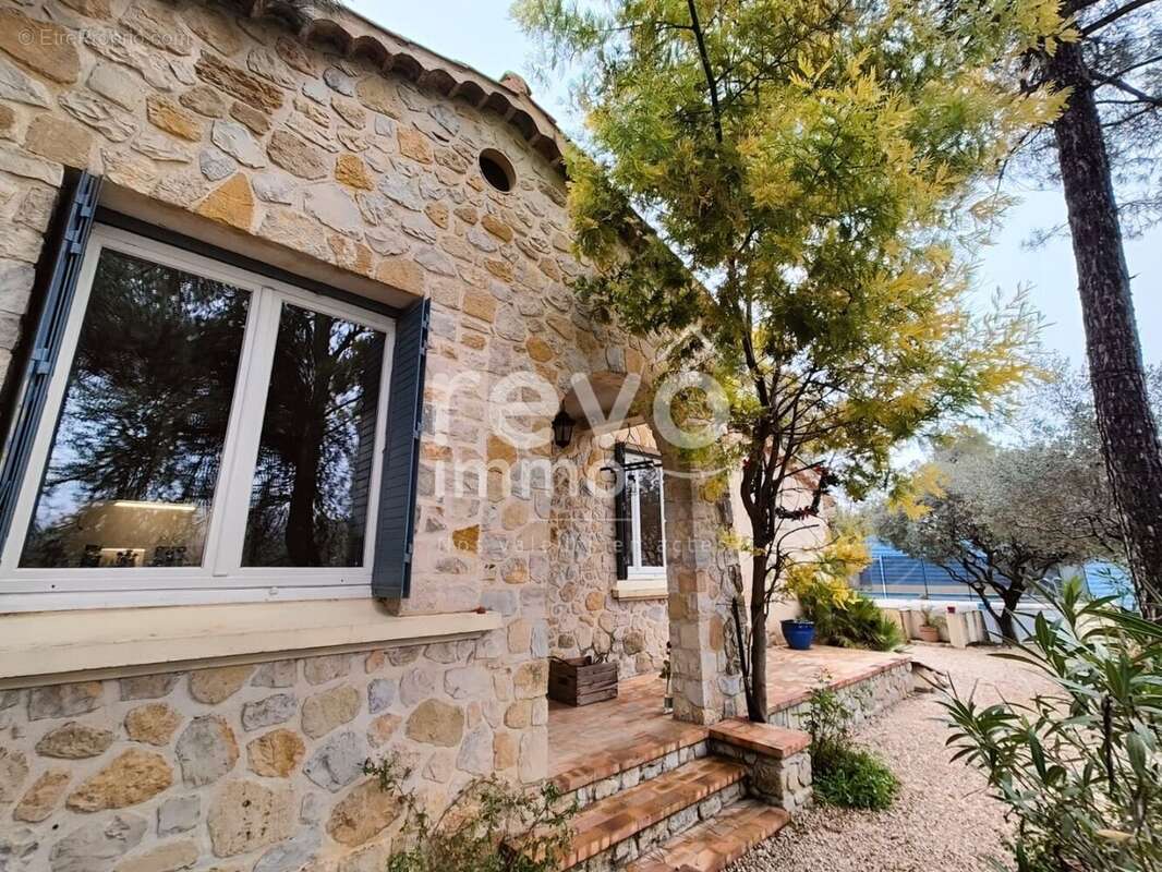 Maison à VAISON-LA-ROMAINE