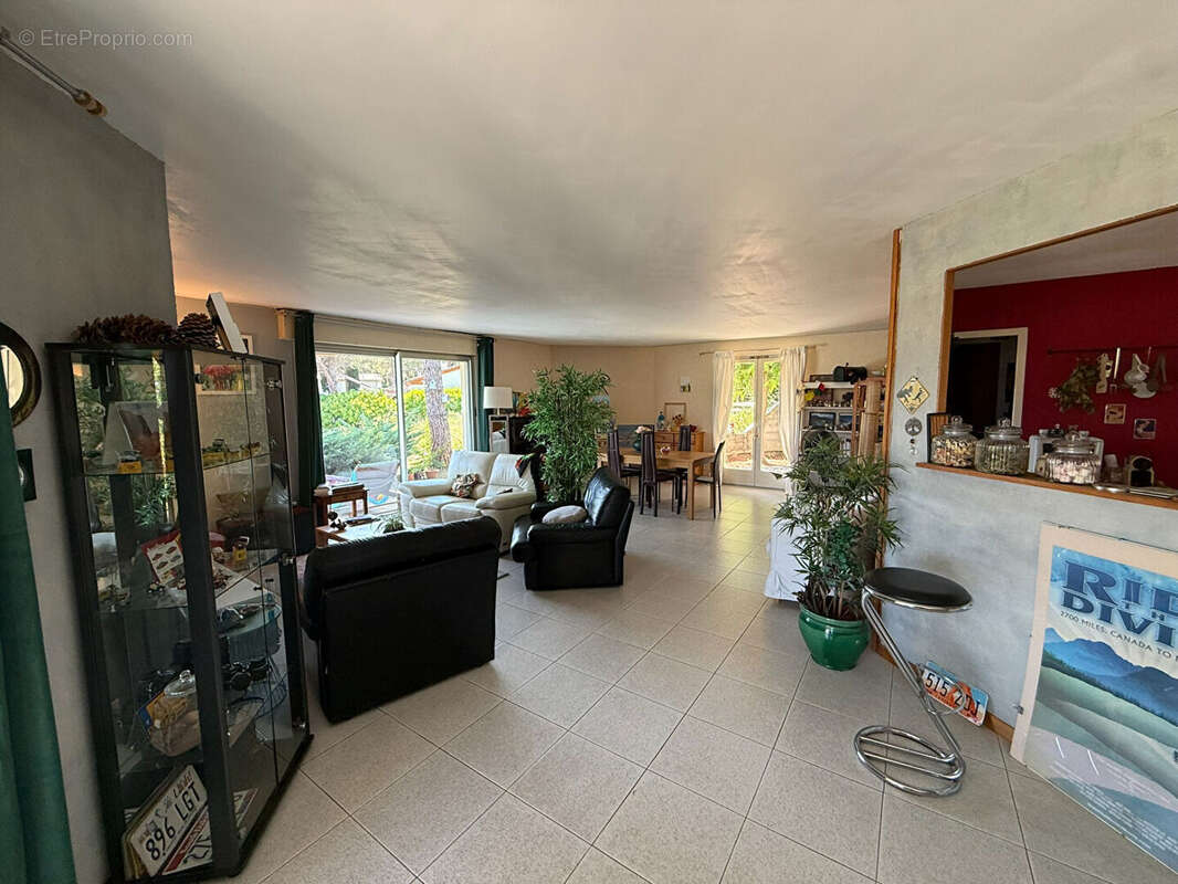 Maison à vendre à Limoux de 105 m² avec piscine, garage de 55 m² et terrain de 960 m² - photo 9