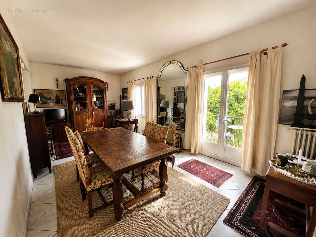 Maison de charme avec jardin et garage - photo 2