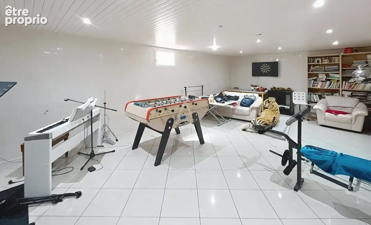 Maison 160 m² à Saint-Maur-Des-Fosses  - photo 17