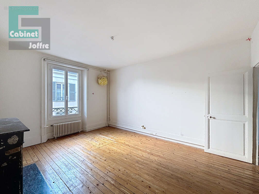 Maison à FONTAINEBLEAU