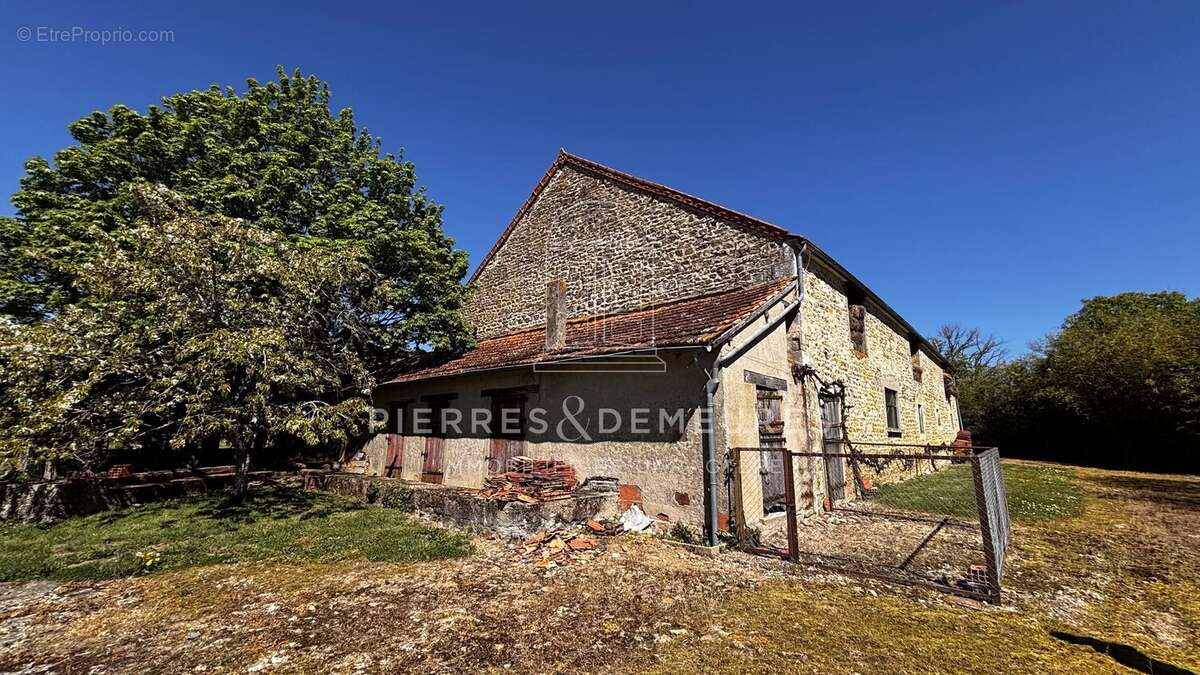 Maison à LA BERTHENOUX