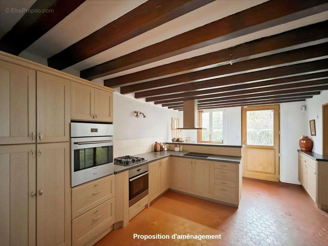 Maison à MARCILLY-EN-VILLETTE