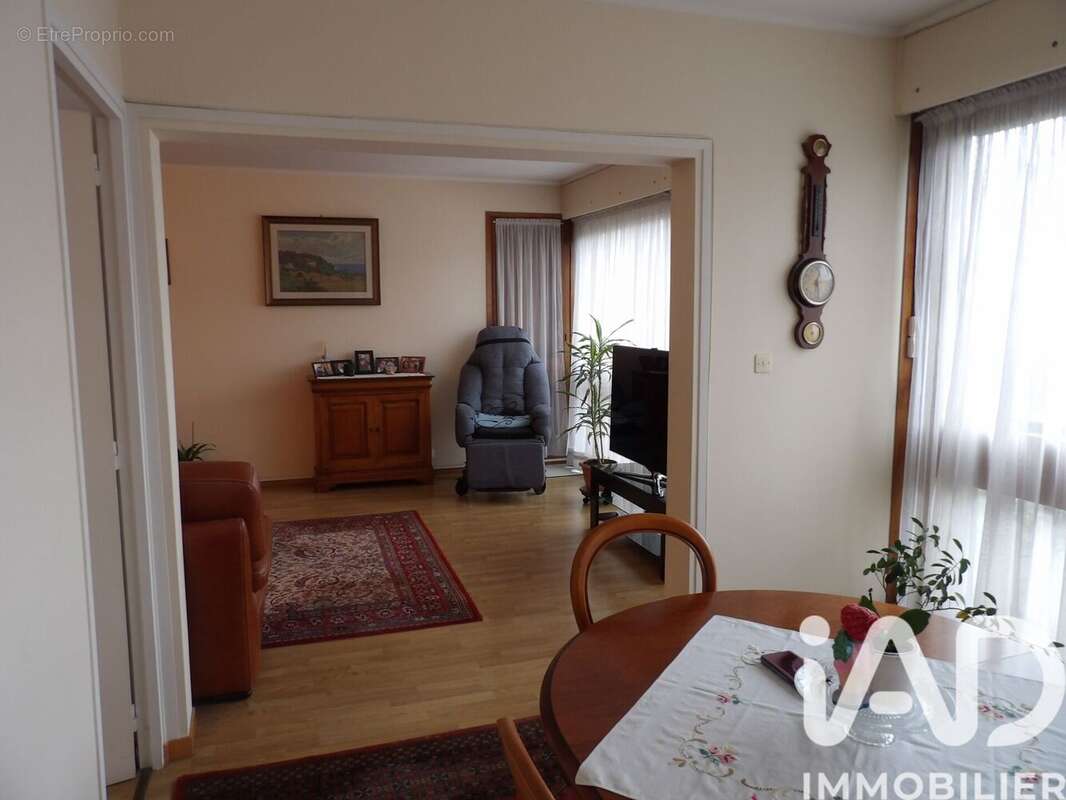 Photo 7 - Appartement à RIS-ORANGIS