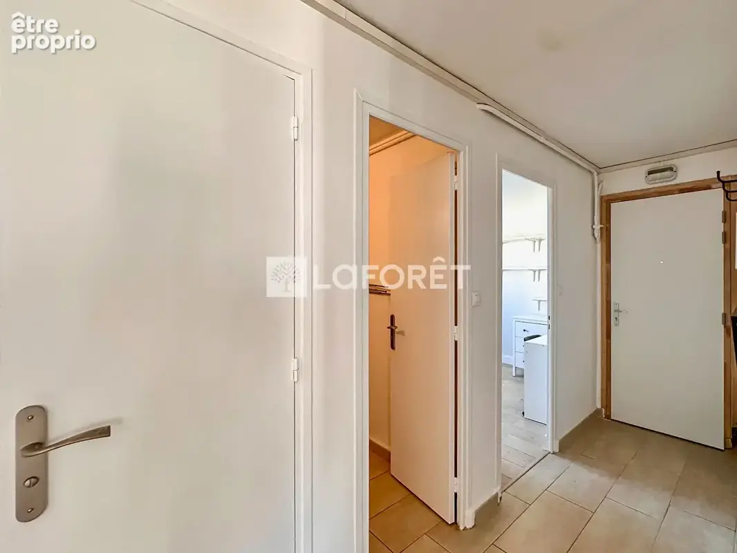 Appartement Grenoble 4 pièce(s) 68.28 m2 - photo 3