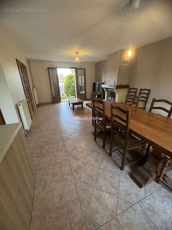 Maison à NANTEUIL-LES-MEAUX