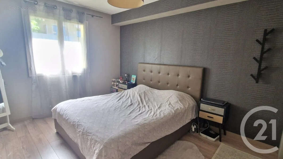 Appartement 84 m² à Jassans-Riottier  - photo 5