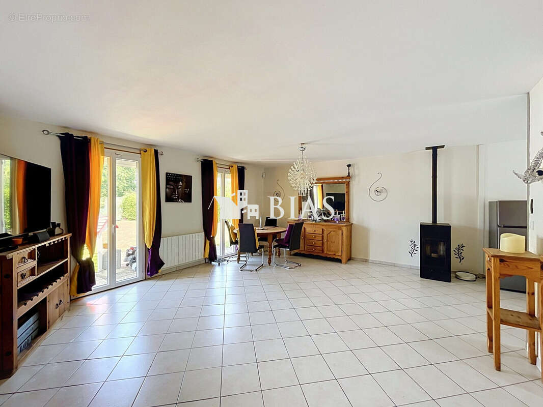 Maison 97 m² à La Neuville-Du-Bosc  - photo 5