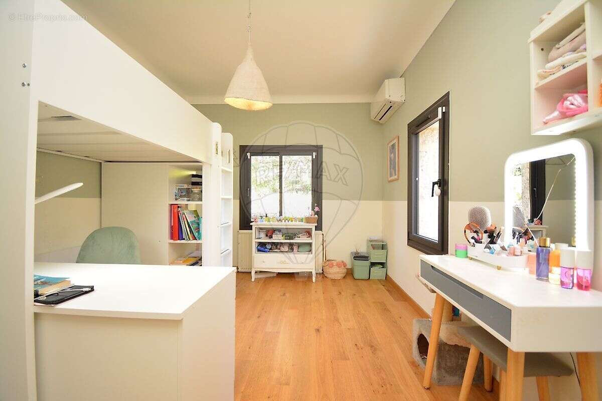 Maison à ROQUEFORT-LES-PINS