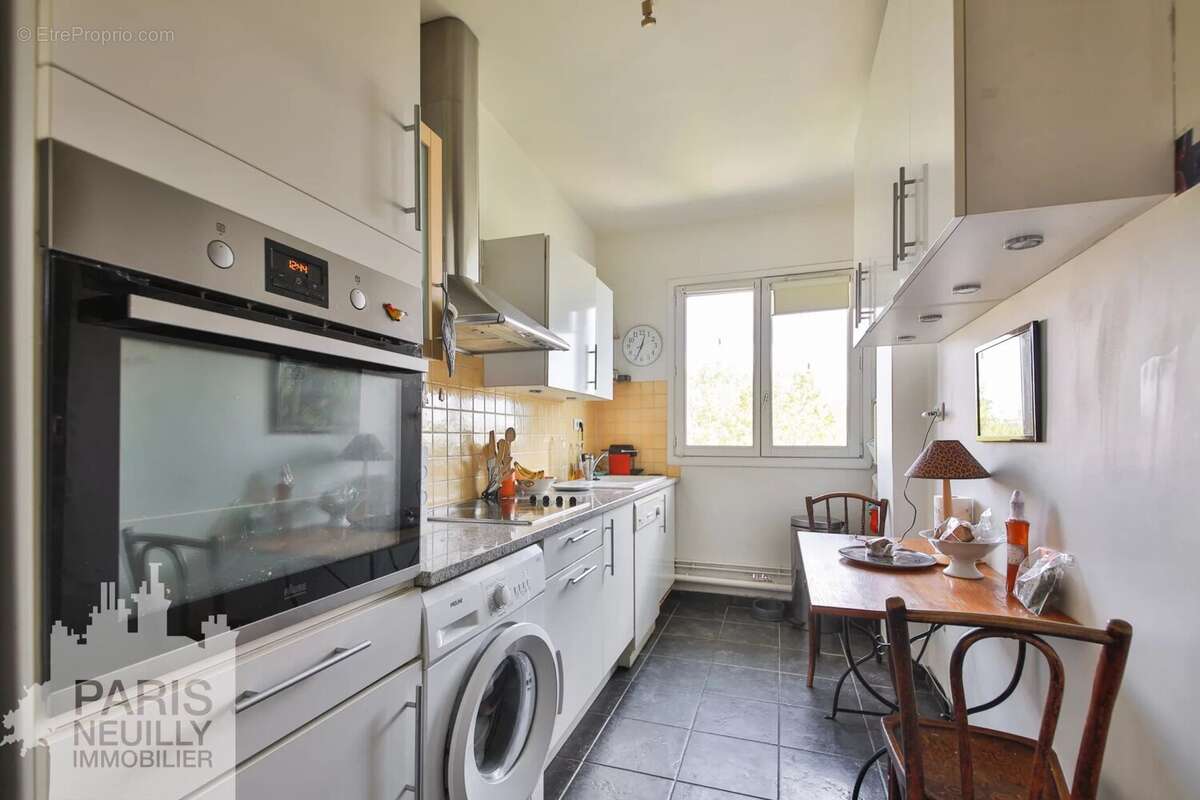 Appartement à NEUILLY-SUR-SEINE