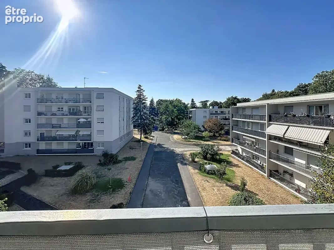 Yerres 2 pièce(s) 51.14 m2  Gare et Centre à pied ! - photo 4