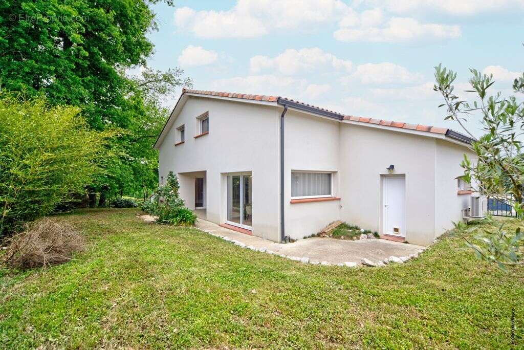 Maison à PECHBONNIEU