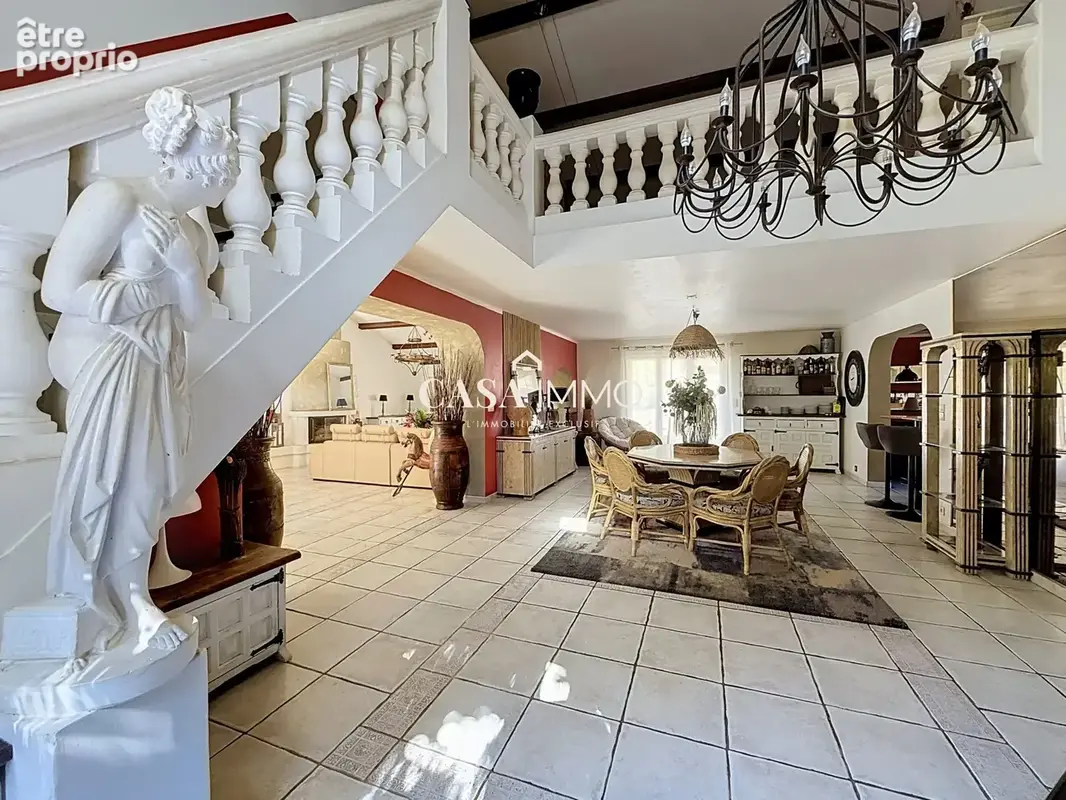 Maison 13 pièces 455 m² à vendre à Hyeres (83400) - photo 4