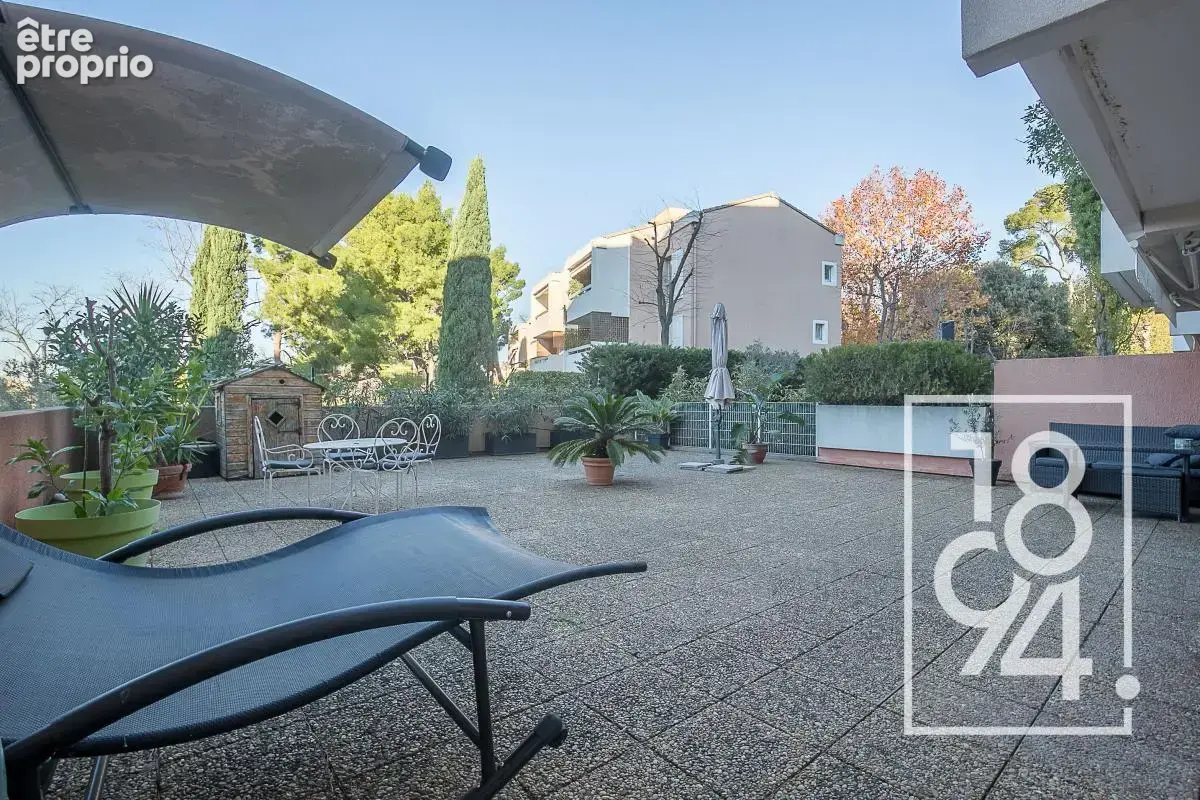 T4/5 de 100 m² avec 113 m² de terrasse - Résidence La Rochebelle - photo 13