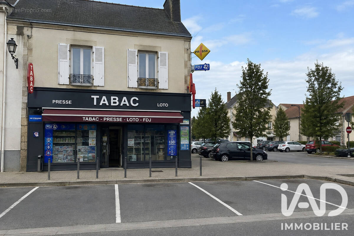 Photo 1 - Commerce à CREIL