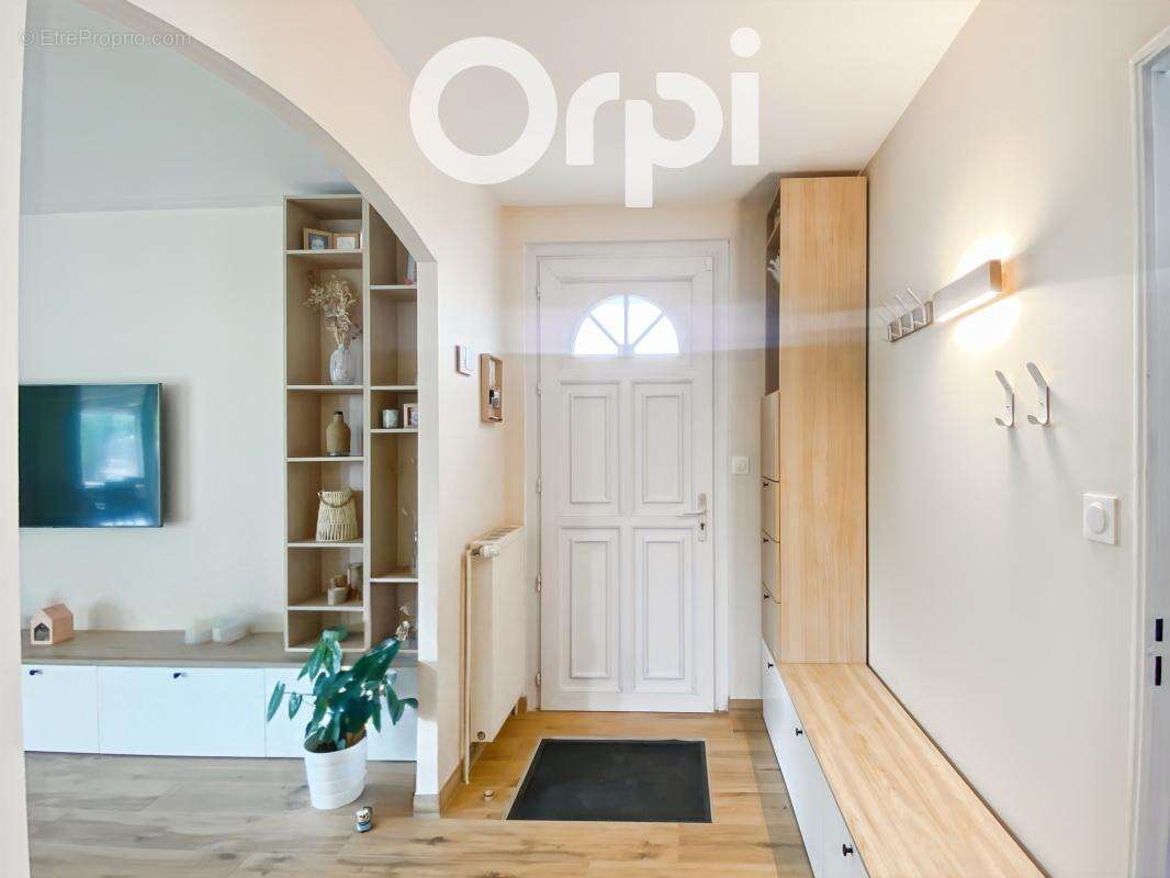 Maison à ESTREES-SAINT-DENIS