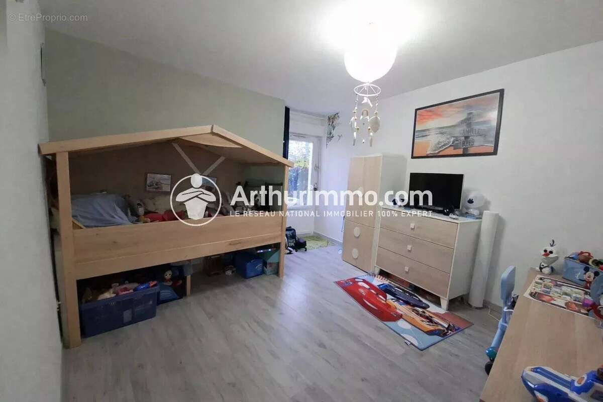 Appartement à SAINT-PIERRE-DU-PERRAY