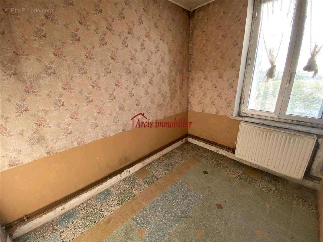 Maison à FERE-CHAMPENOISE