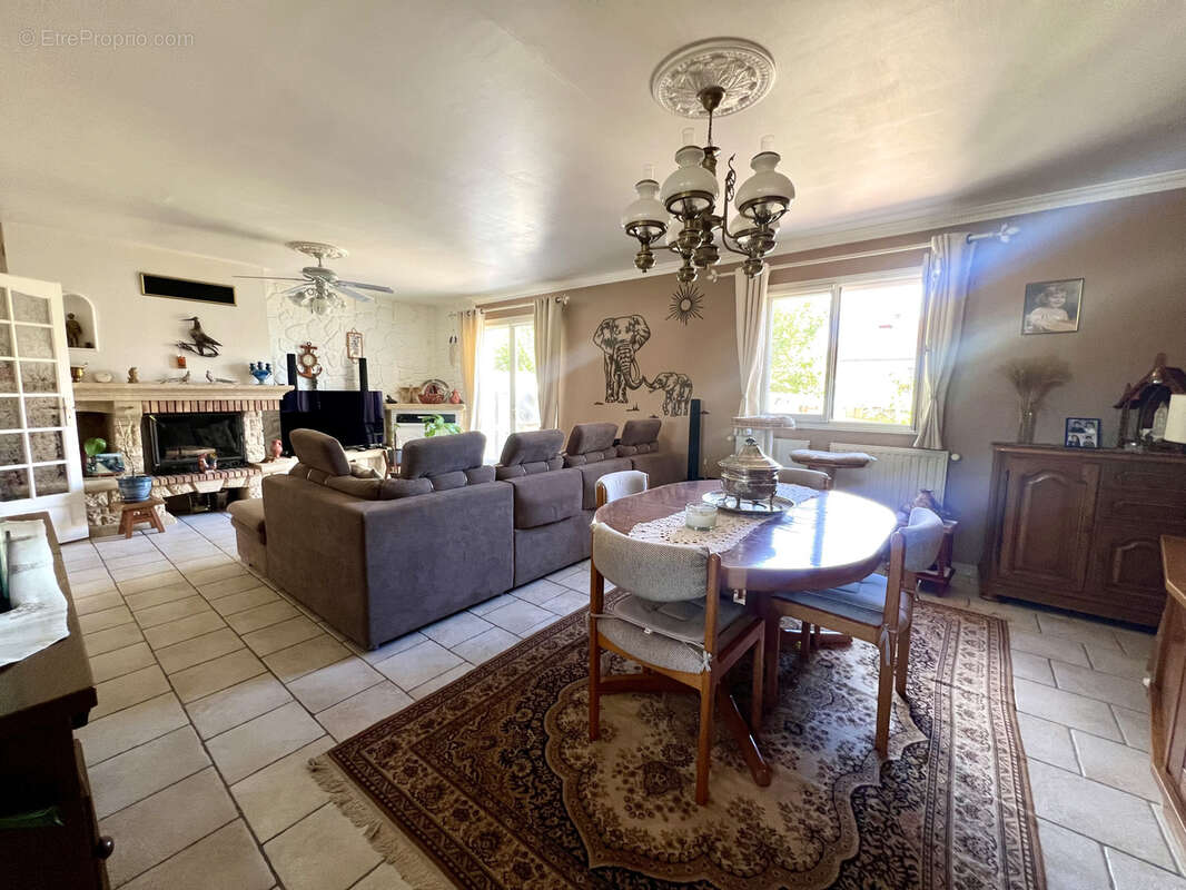 Maison à SARTROUVILLE