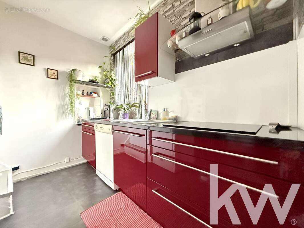 Maison à LA ROCHE-BLANCHE