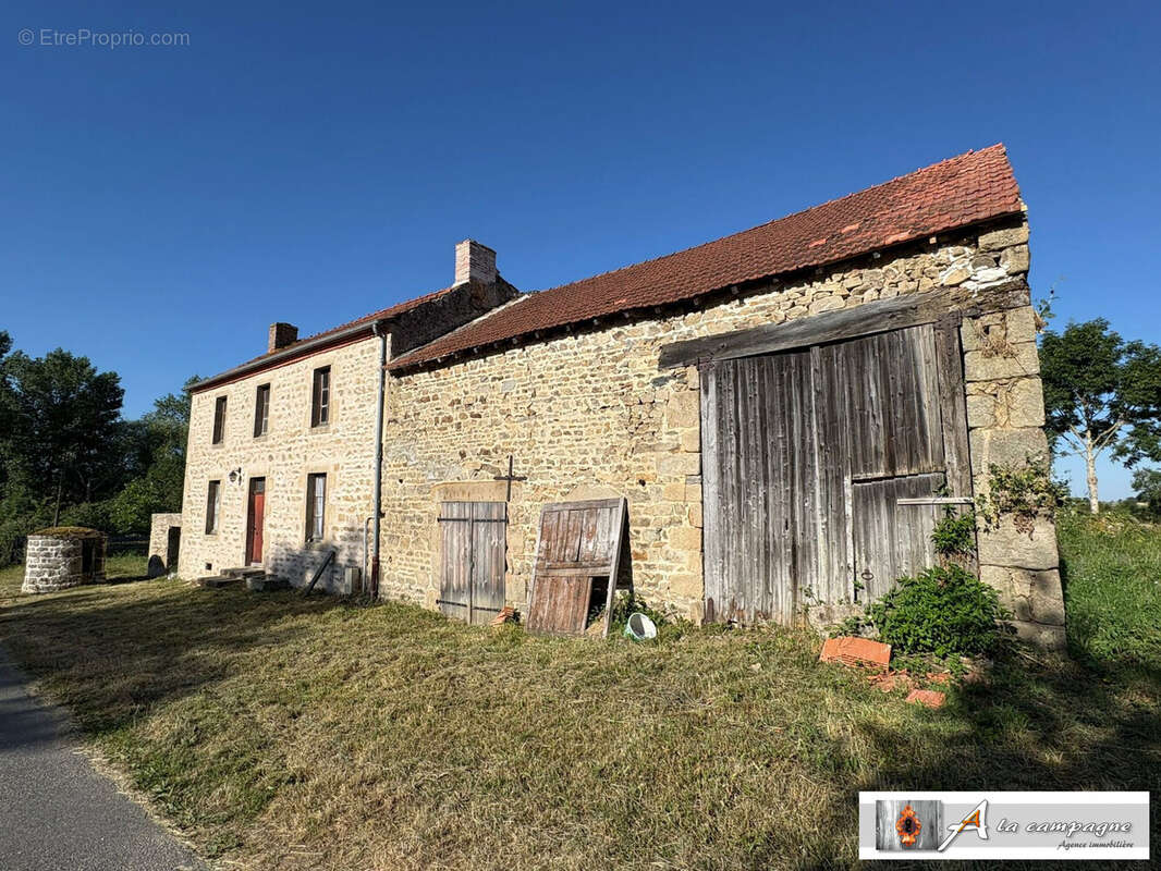 Maison à SAINT-MARCEL-EN-MARCILLAT